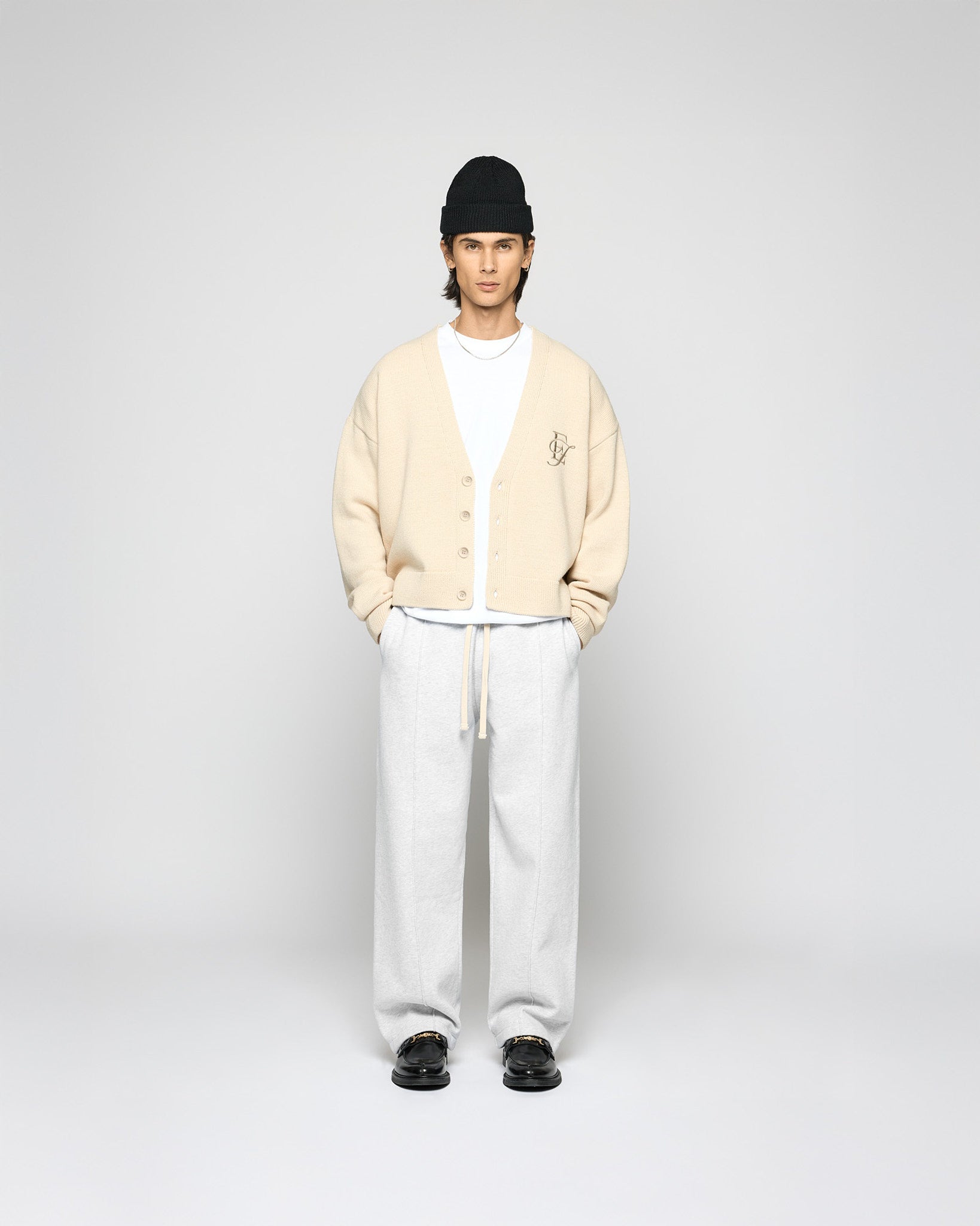 Contrast Embroidered Wide Sweatpants