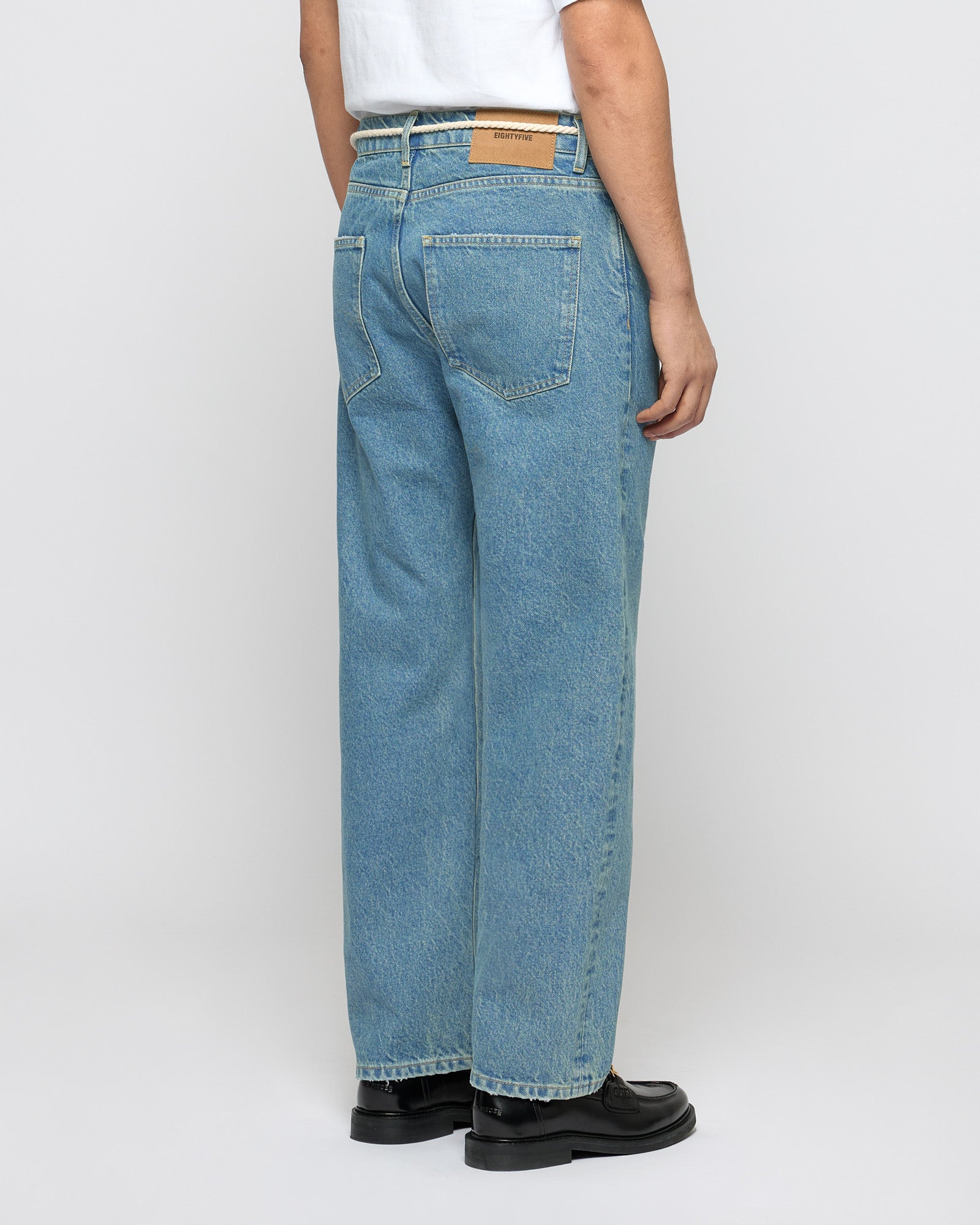 Distressed cropped straight denim